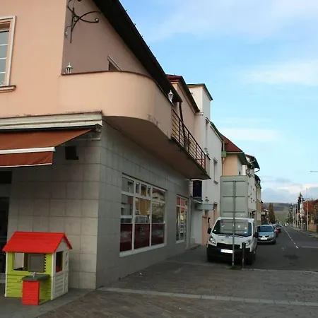 Lm - Moderny A Velky 90m2 - V Centre Mesta Apartman *