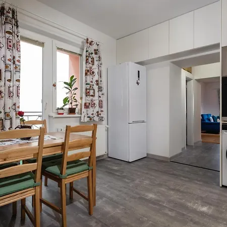 Lm - Moderny A Velky 90m2 - V Centre Mesta * Lipótszentmiklós