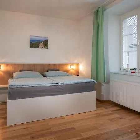 Lm - Moderny A Velky 90m2 - V Centre Mesta דירה Liptovský Mikuláš