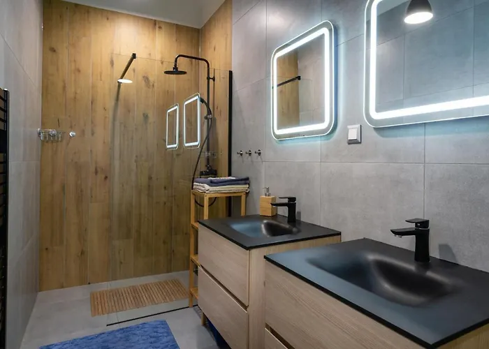 Lm - Moderny A Velky 90m2 - V Centre Mesta * Lipótszentmiklós
